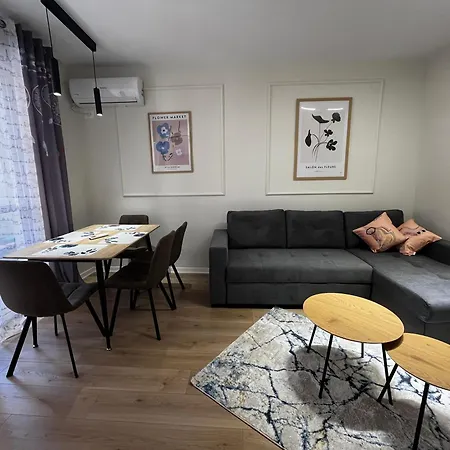 Charming Comfort Apartment Tirana Exterior photo